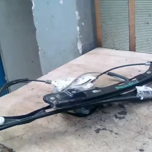 MERCEDES C (W203) 2000.06.01-2006.12.31 Jobb első ablakemelő szerkezet elektromos kombi bontott alkatrész Újdonság