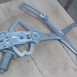 MERCEDES C (W202) 1993-2000 Jobb első ablakemelő szerkezet elektromos 4 ajtós bontott alkatrész Vedd meg most