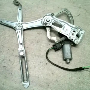 Legkelendőbb MERCEDES E (W210) 99.07.01-02.04.30 Bal első ablakemelő szerkezet elektromos bontott alkatrész