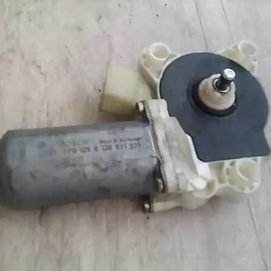 Korlátozott ajánlat MERCEDES VANEO 01.09-05.09 Bal első ablakemelő motor bontott alkatrész