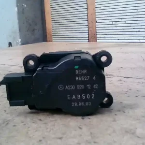 Ne maradj le MERCEDES E(W211) 2002.04.01-2006.06.30 Fűtésszabályzó zsalu állító motor bontott alkatrész