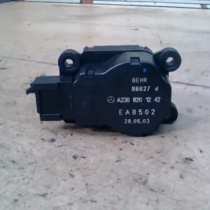 Vásárlói kedvenc MERCEDES E(W211) 2002.04.01-2006.06.30 Fűtésszabályzó zsalu állító motor bontott alkatrész