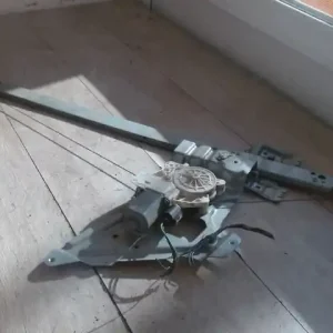 MERCEDES SPRINTER 2006.06-2013.09 Bal első ablakemelő szerkezet elektromos bontott alkatrész Legnépszerűbb