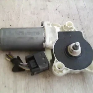 Árcsökkenés MERCEDES VANEO 01.09-05.09 Jobb első ablakemelő motor bontott alkatrész