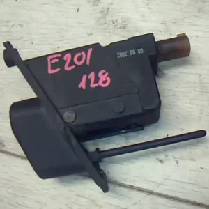 Expressz szállítás MERCEDES VANEO 01.09-05.09 Központizár motor tankajtóhoz bontott alkatrész