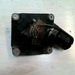 MITSUBISHI CARISMA 95.05-99.07 Ablaktörlő motor első 5 ajtósbontott alkatrész Ne maradj le