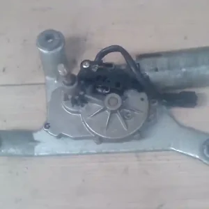 MITSUBISHI CARISMA 95.05-99.07 Ablaktörlő motor hátsó 5 ajtós bontott alkatrész Biztonságos fizetés