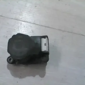 Olcsóbb MERCEDES W220 S 320 CDI Fűtés állító motor bontott alkatrész