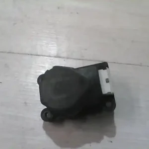 Kihagyhatatlan ajánlat MERCEDES W220 S 320 CDI Fűtés állító motor bontott alkatrész