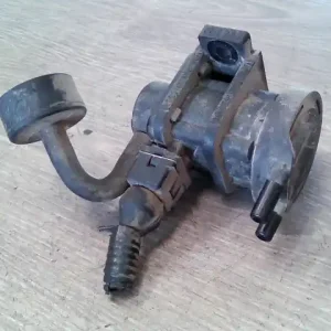 MITSUBISHI CARISMA 95.05-99.07 Vákuum szelep 1.9td bontott alkatrész Szezonális akció