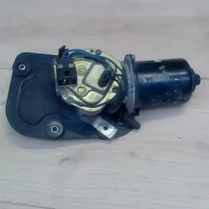 MITSUBISHI COLT 86-89 Ablaktörlő motor első bontott alkatrész Azonnal elérhető