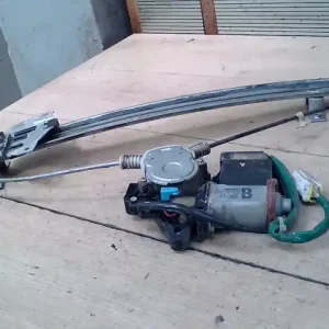 MITSUBISHI GALANT Jobb első ablakemelő szerkezet elektromos bontott alkatrész Expressz szállítás