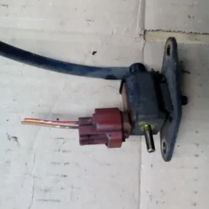 MITSUBISHI COLT 98-03 Vákuum szelep bontott alkatrész Vedd meg most