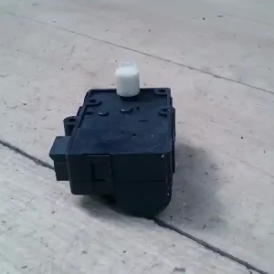 Olcsó MITSUBISHI GALANT Fűtésszabályzó zsalu állító motor bontott alkatrész