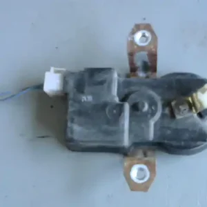 MITSUBISHI LANCER 98-01 Bal hátsó központi zár motor bontott alkatrész Expressz szállítás