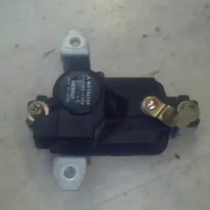 MITSUBISHI SPACE WAGON Jobb hátsó központi zár motor 5 ajtósbontott alkatrész Korlátozott ajánlat