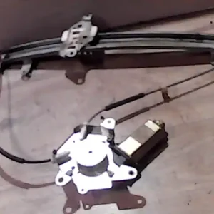 Legkelendőbb NISSAN ALMERA 96-98 Jobb első ablakemelő szerkezet elektromos 3 ajtós bontott alkatrész