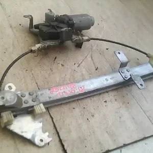 Ne maradj le NISSAN ALMERA TINO Jobb hátsó ablakemelő szerkezet elektromos bontott alkatrész