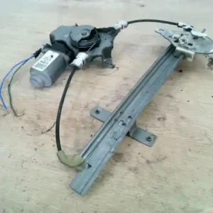 NISSAN ALMERA TINO Jobb hátsó ablakemelő szerkezet elektromos bontott alkatrész Expressz szállítás