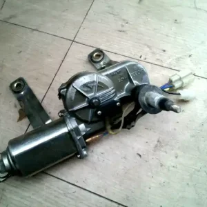 NISSAN MICRA K10 82.10-92.12 Ablaktörlő motor hátsó bontott alkatrész Vedd meg online