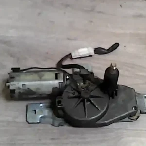 Alacsony ár NISSAN MICRA K11 92.08-00.07 Ablaktörlő motor hátsó bontott alkatrész