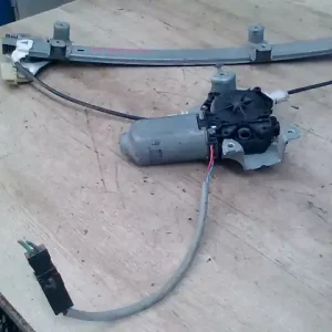 NISSAN PRIMERA 98-01 Jobb első ablakemelő szerkezet elektromos 5 ajtós bontott alkatrész Szezonális akció