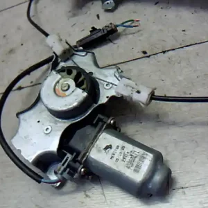 Expressz szállítás NISSAN PRIMERA 98-01 Jobb első ablakemelő szerkezet elektromos bontott alkatrész