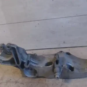 Nézd meg most NISSAN PRIMERA P12 2001-2007 Generátor tartó bak 1.9 dci bontott alkatrész