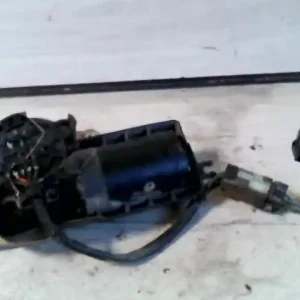 NISSAN VANETTE CARGO Ablaktörlő motor első bontott alkatrész Utolsó esély