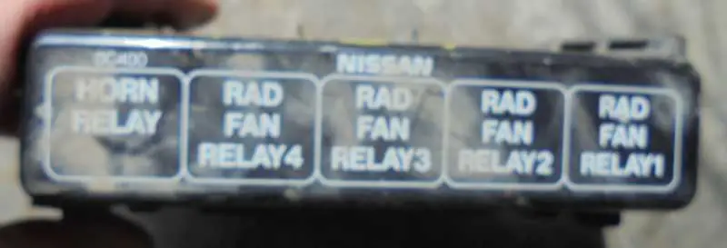 NISSAN VANETTE CARGO Relé csatlakozórelétartó bontott alkatrész Rendeld meg most