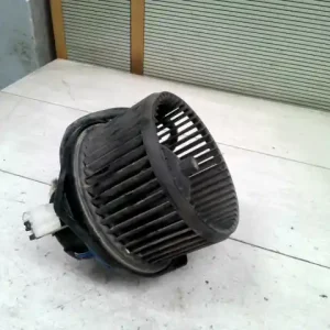 Kiárusítás NISSAN VANETTE CARGO Fűtőmotor 2.3d bontott alkatrész