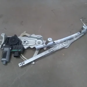 Árengedmény OPEL ASTRA H 04-10 Jobb első ablakemelő szerkezet elektromos 3 ajtós bontott alkatrész