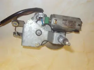 Vásárlói kedvenc OPEL CORSA B 93-00 Ablaktörlő motor hátsó bontott alkatrész
