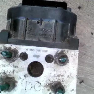 Prémium OPEL CORSA B 93-00 Abs kockabontott alkatrész