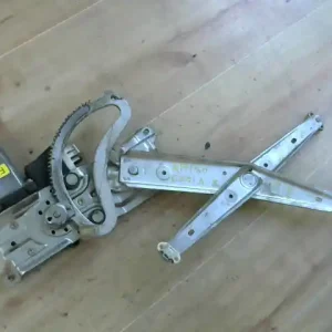 Azonnali szállítás OPEL CORSA B 93-00 Jobb első ablakemelő szerkezet elektromos bontott alkatrész