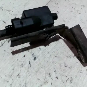 Árcsökkenés OPEL CORSA B 93-00 Vákuum szelep 1.2i bontott alkatrész