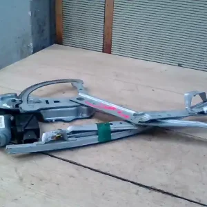 Alacsony ár OPEL CORSA C 00-06 Bal első ablakemelő szerkezet elektromos 3 ajtós bontott alkatrész