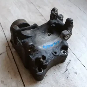 Alacsony ár PEUGEOT 206 Generátor tartó bak 1.4i bontott alkatrész