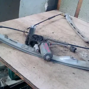 Bestseller PEUGEOT 206 Jobb első ablakemelő szerkezet elektromos 5 ajtós bontott alkatrész