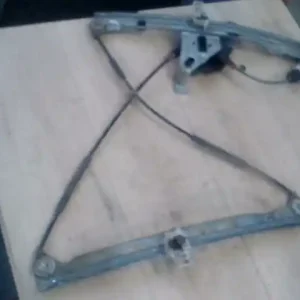 Vedd meg most PEUGEOT 206 Jobb első ablakemelő szerkezet elektromos 5 ajtós bontott alkatrész