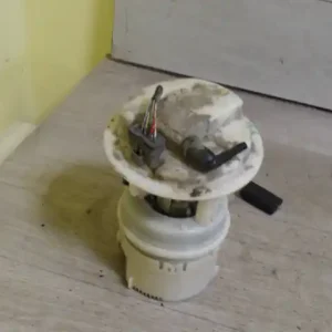 Akció PEUGEOT 206 üzemanyag szivattyú, szintjelzővel 1.4 ibontott alkatrész