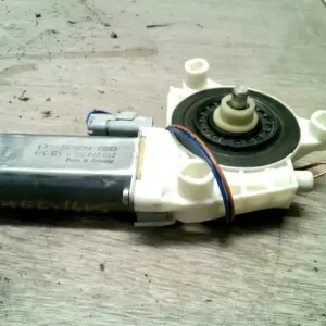 Árengedmény PEUGEOT 307 01-05 Bal első ablakemelő motor bontott alkatrész