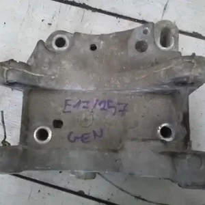 Ajánlat PEUGEOT 307 01-05 Generátor tartó bak bontott alkatrész