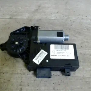 Vásárlói kedvenc PEUGEOT 307 01-05 Jobb első ablakemelő motor bontott alkatrész