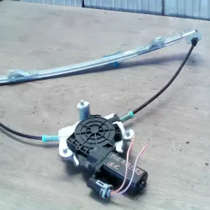 Vásárlói kedvenc RENAULT CLIO 01-06 Jobb első ablakemelő szerkezet elektromos bontott alkatrész