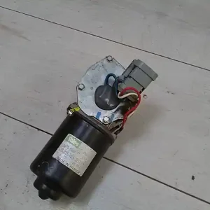 Azonnali szállítás RENAULT CLIO 96-98 Ablaktörlő motor első bontott alkatrész