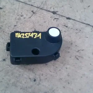 Azonnal elérhető RENAULT ESPACE 02.11.01-06.02.28 Fűtésszabályzó zsalu állító motor bontott alkatrész