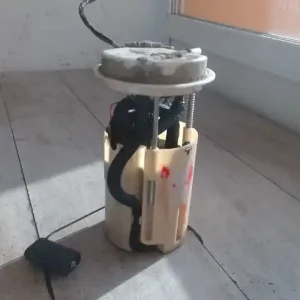 Bestseller RENAULT LAGUNA 00-05 üzemanyag szivattyú 1.8i bontott alkatrész