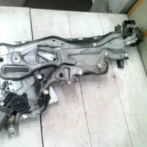 Azonnali szállítás RENAULT LAGUNA 98- Jobb hátsó ablakemelő szerkezet elektromos + központi záras ajtózár,kombi bontott alkatrész