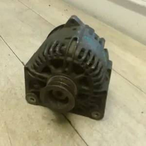 Alacsony ár RENAULT MEGANE 05-08 Generátor, dízel 1.9d bontott alkatrész